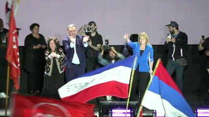 Opositor de esquerda e dirigente de centro-direita vão ao segundo turno no Uruguai