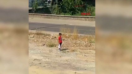 9 yaşındaki Yiğit Eymen’in İstiklal Marşı hassasiyeti kamerada