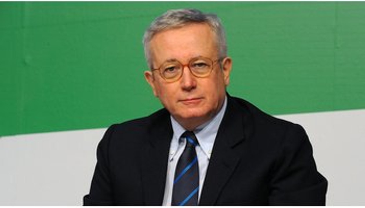 Tremonti in esclusiva a Money.it spiega problemi del MES e rischio Troika per l'Italia