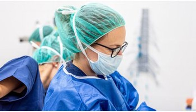 Covid, Ordine dei Medici spinge per il lockdown: «invertire trend o si dovrà scegliere chi intubare»