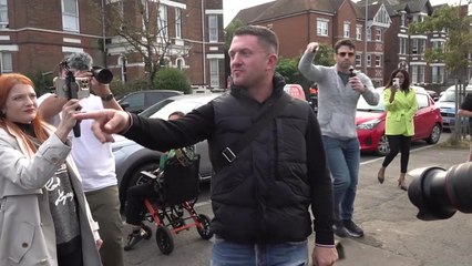 Tommy Robinson admits contempt of court at Woolwich hearing