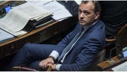 Referendum, Matteo Richetti: la vittoria del Sì colpo di grazia per il Parlamento