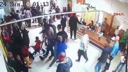 Adana'da, hastanede deprem sırasındaki panik kamerada