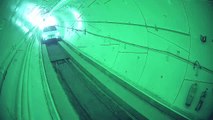 Boring Company, Elon Musk inaugura il primo tunnel a Los Angeles - VIDEO