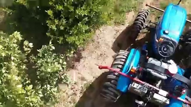 Guida autonoma e agricoltura: il trattore si guida da solo - VIDEO