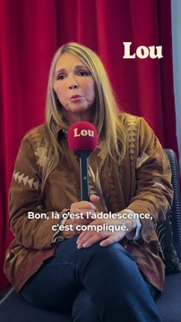 Hélène Rolles, icône de toute une génération grâce à la série “Hélène et les garçons”, nous a parlé de son nouvel album. ✨
