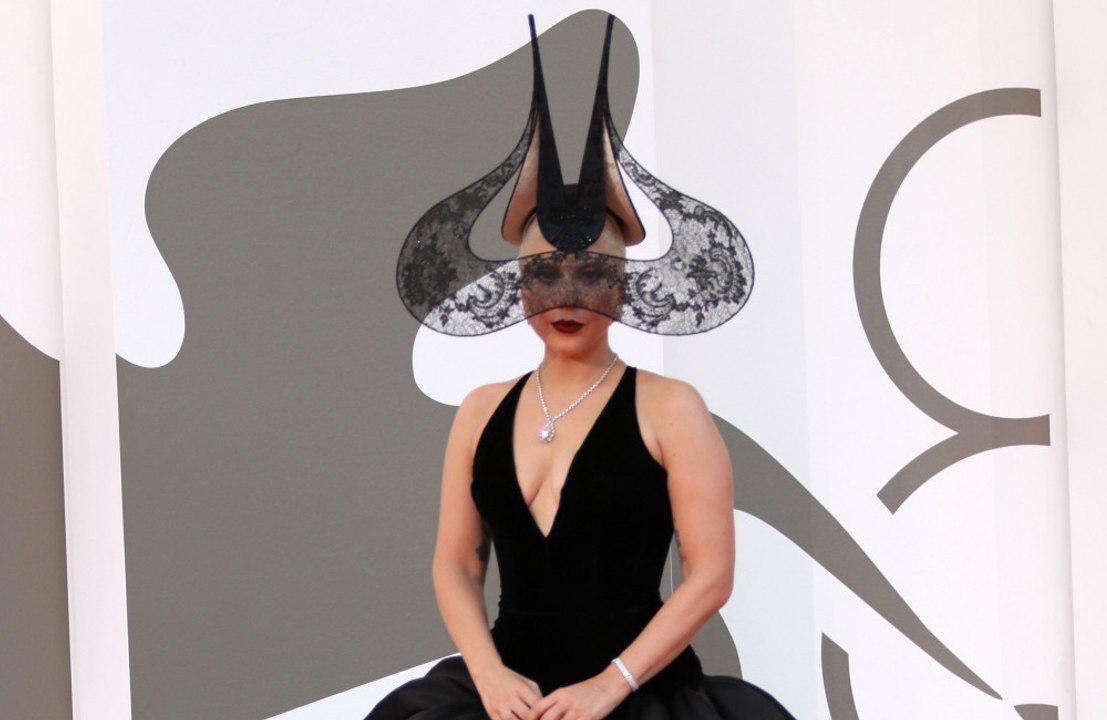 Lady Gaga bedankt sich bei ihren Fans für den Erfolg ihrer neuen Single