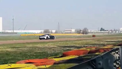 Ferrari 488, un'ibrida in prova a Fiorano? - VIDEO