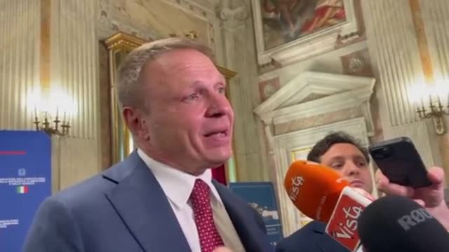 Pasta, Lollobrigida: difendiamo la qualità produzioni Made in Italy