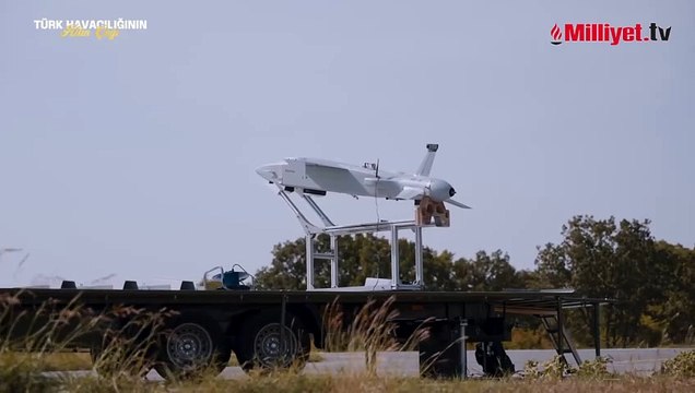 Selçuk Bayraktar paylaştı! KEMANKEŞ 2 Mini Akıllı Seyir Füzesi testi başarıyla tamamladı