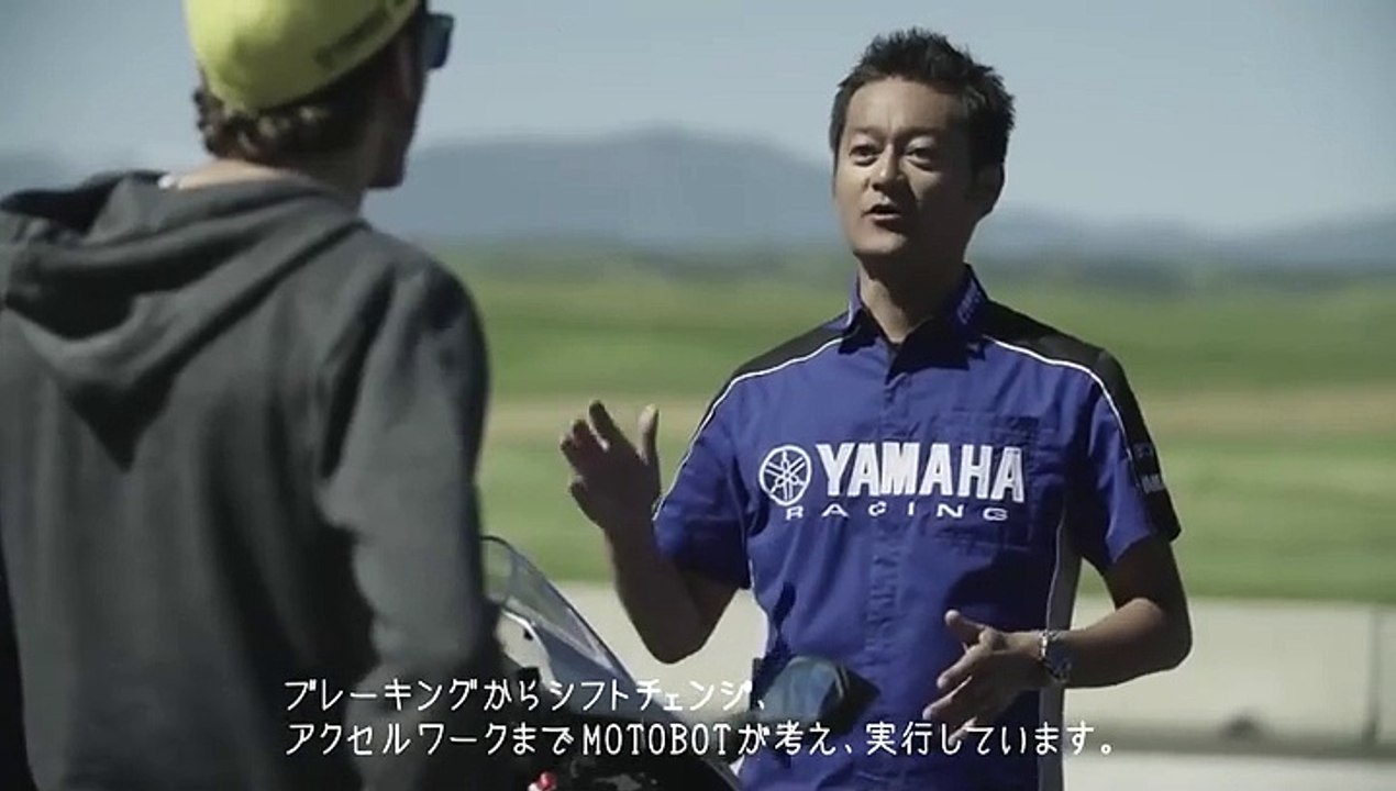 Guida autonoma anche per le moto: Motobot Yamaha in pista con Valentino Rossi - VIDEO