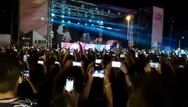 Tran tran di Sfera Ebbasta fa cantare Pescara
