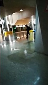 Pescara, piove nella stazione ferroviaria dopo i lavori in ritardo di un anno