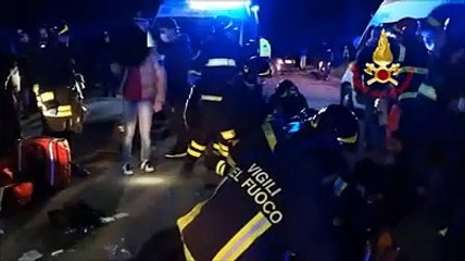 Tragedia della discoteca, il momento del crollo della balaustra e i soccorsi