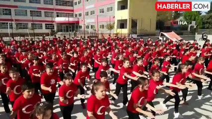 Düzce Fatih Ortaokulu Öğrencilerinden Cumhuriyet Korosu