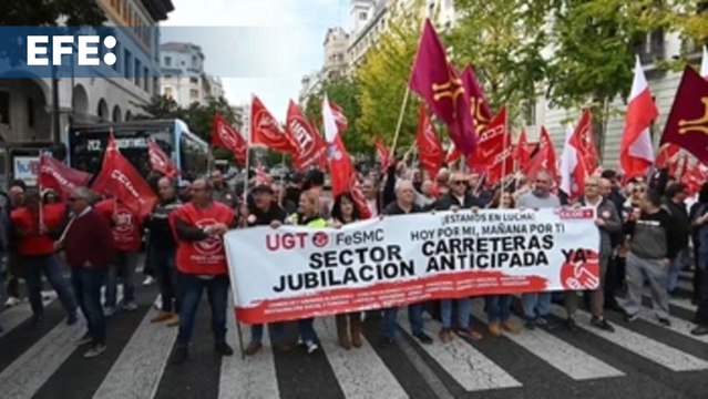 Conductores de autobús se concentran en Santander para exigir la jubilación anticipada