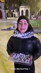 “Babamın katili Fetö geberdi” diye Eyüp Sultan’da lokum dağıtan şehit kızı ağlattı