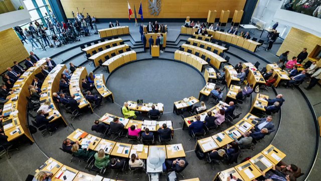 Thüringen: Weg für Koalitionsgespräche von CDU, BSW und SPD frei