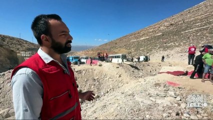 Lübnan'dan binler Suriye'ye geçti