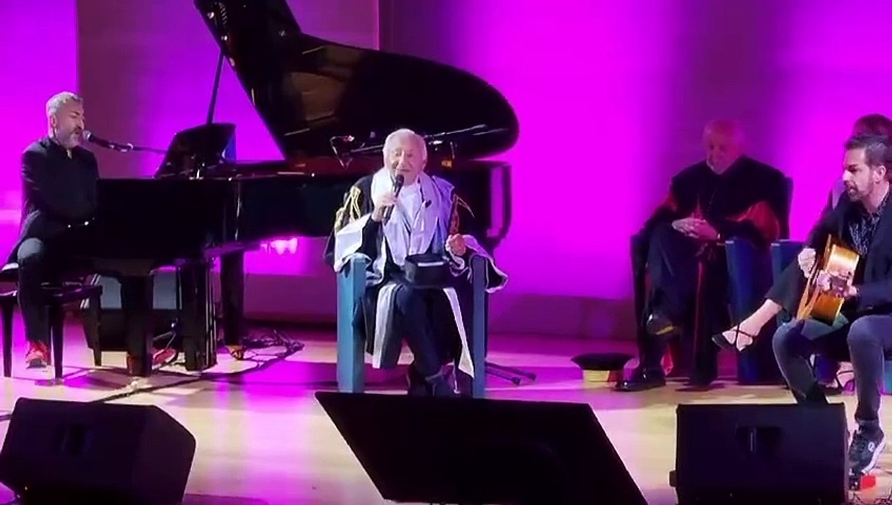 Mogol allo Iulm ricorda Battisti e incanta il pubblico cantando "Un'avventura"