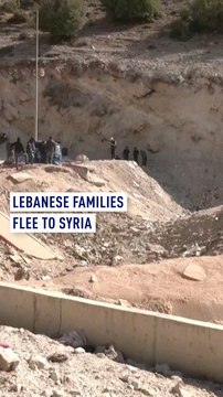 Lebanese families flee to Syria