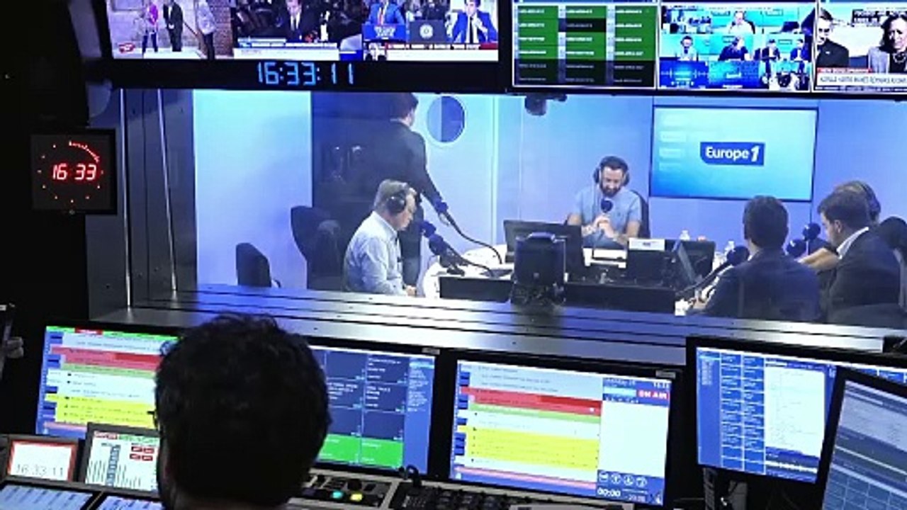 Cyril Hanouna - Anne Roumanoff ne lit plus le JDD «car c'est devenu un journal d'extrême droite»