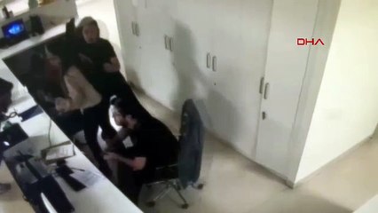 İstanbul-Şişli'de kayınpederinin ameliyatının ertelenmesine sinirlenen şüpheli doktora saldırdı