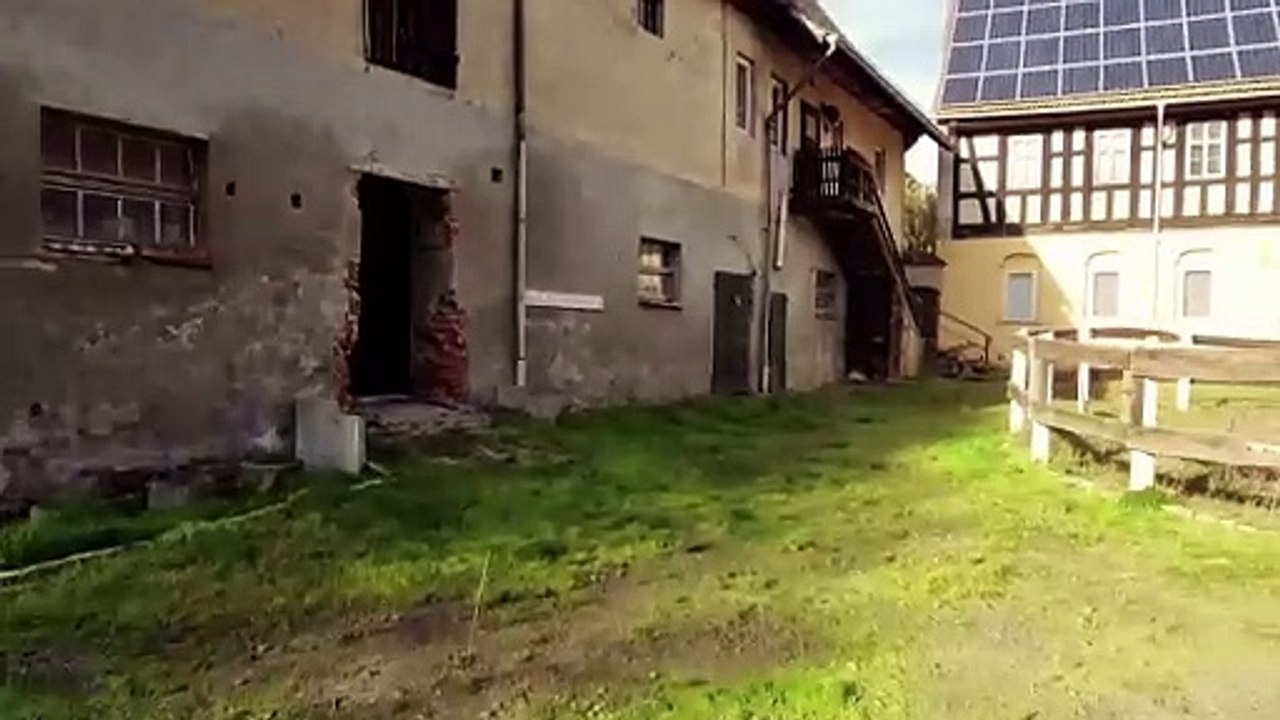 + + SCHEUNE MEUCHA RUNDGANG + +