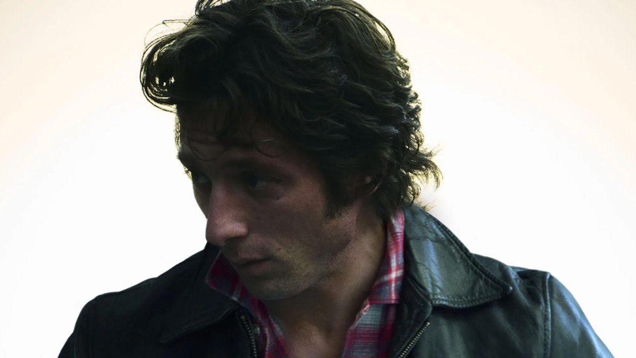 Jeremy Allen White Transforms Into Bruce Springsteen in 'Deliver Me From Nowhere' First Look | THR News Video