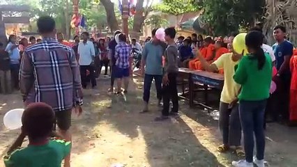 ល្បែងប្រជាប្រិយប៉េងប៉ោងសាមគ្គី ,Wat baray l Khmer New Year  l Srok Srey Santhor