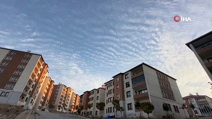 Nadir görülen 'Sirrokümülüs Bulutları' görüntülendi