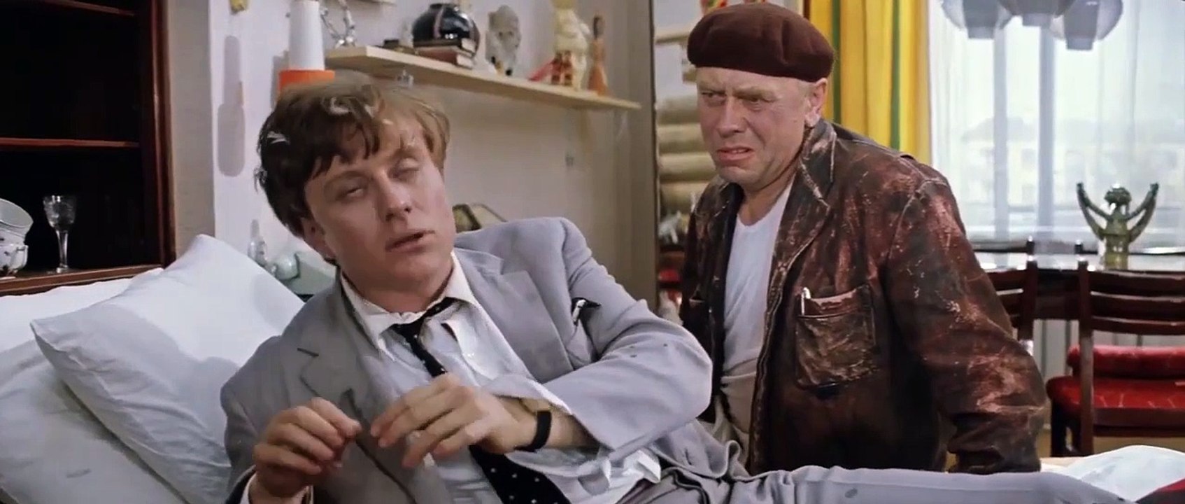 ️"Бриллиантовая рука", - Мне надо, принять ванну, выпить чашечку кофе...