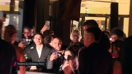 L'arrivée en béquilles de Rodri au Théâtre du Châtelet