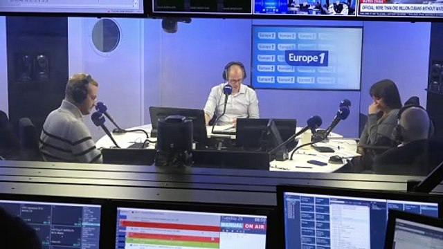 «50 nuances de candidatures» : le zapping politique de François Hollande