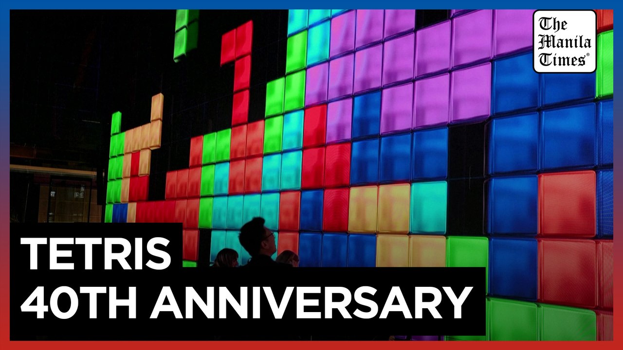 Londoners 'shape up' with giant Tetris game for...