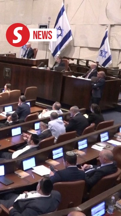 Israel bans UN aid agency UNRWA