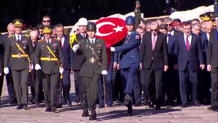 Cumhurbaşkanı Erdoğan ve devlet erkanı, cumhuriyetin 101. yılında Anıtkabir’de
