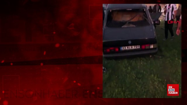Mersin'de aydınlatma direğine çarpan otomobil, ikiye bölündü: 1 yaralı