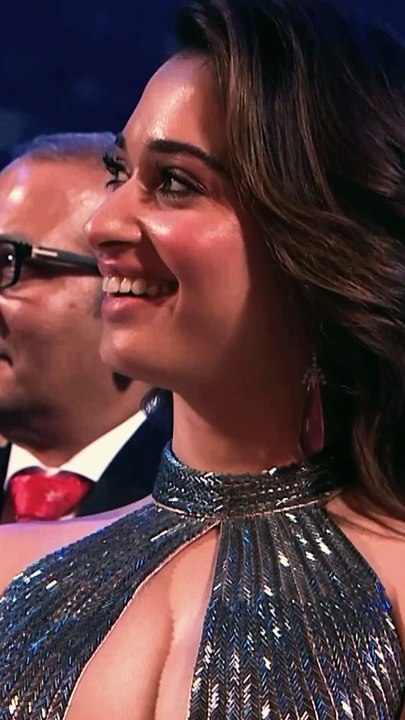 Aaj ki raat we’re watching this haseen kalakaar’s amazing IIFA moments!   Comment “ ” if you love her as much as we do!#IIFA #Bollywood #TamannaahBhatia #Stree2