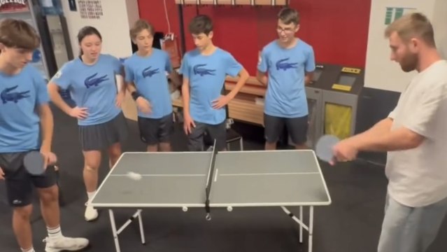 Tennis - Rolex Paris Masters 2024 - Quand Corentin Moutet affronte les ballos au ping-pong !