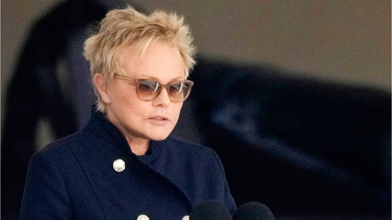 GALA VIDÉO - Muriel Robin claque la porte de LOL qui rit sort ! en plein tournage : que s’est-il passé ?