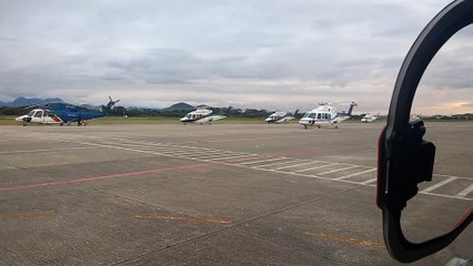 Helicóptero taxiando no aeroporto de Macaé-RJ