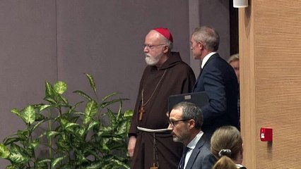 Vaticano pede para agilizar destituições de sacerdotes acusados de abuso