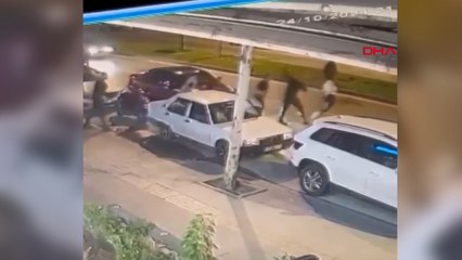 Kavgadan kaçarken çelme takılarak düşürüldü, üzerinden otomobil geçti!