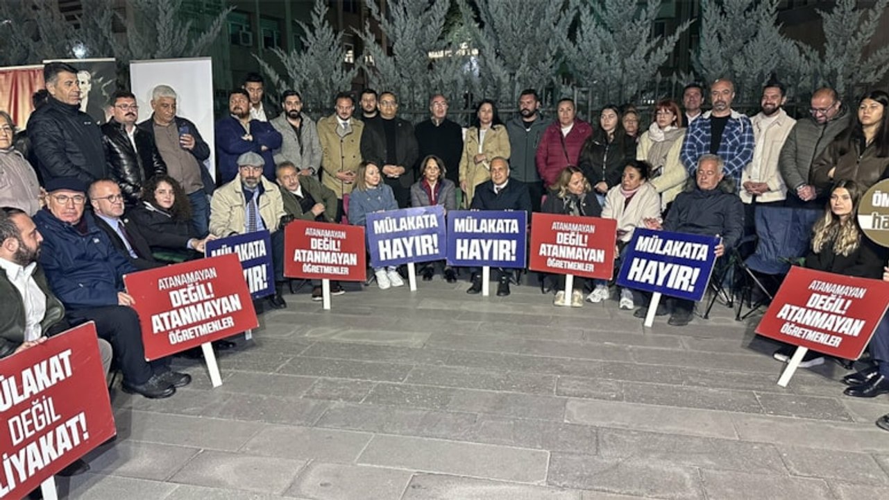 CHP'den MEB önünde oturma eylemi