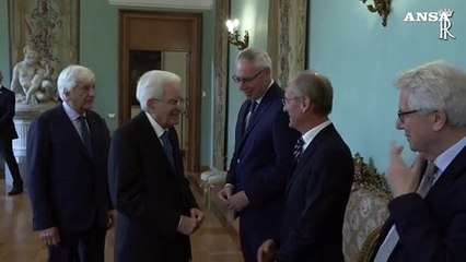 Il Friuli dona un clavicembalo francese al presidente Mattarella