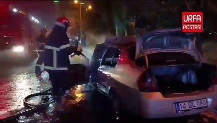Karaköprü'de araç yangını korkuttu!