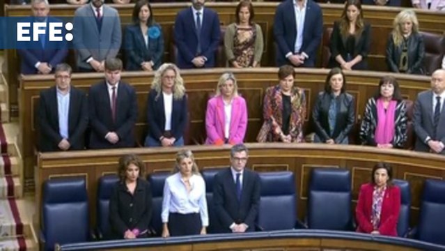 El Congreso guarda un minuto de silencio por las víctimas en las inundaciones en Valencia