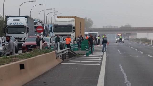 Autopistas, carreteras y vías ferroviarias cortadas por los efectos de la DANA