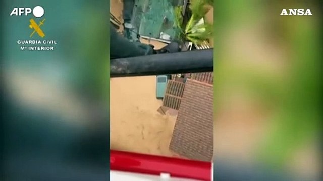Oltre 50 morti in Spagna per le piogge torrenziali, Valencia l'area piu' colpita